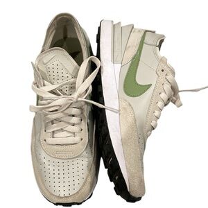 Nike Men’s Waffle One Leather 'Light Bone Oil Green. Size 6.5